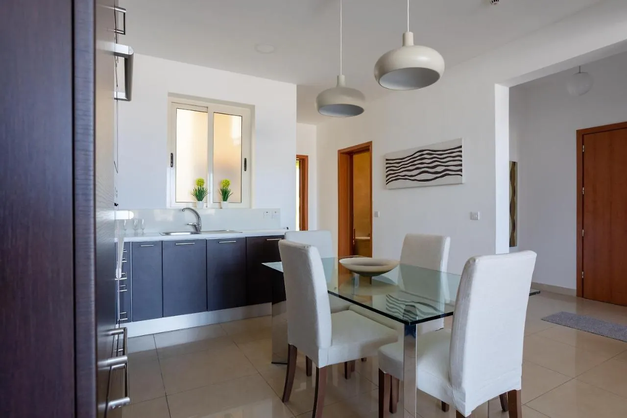 Superb Penthouse - Amazing Views - Large Terraces Apartment Gzira