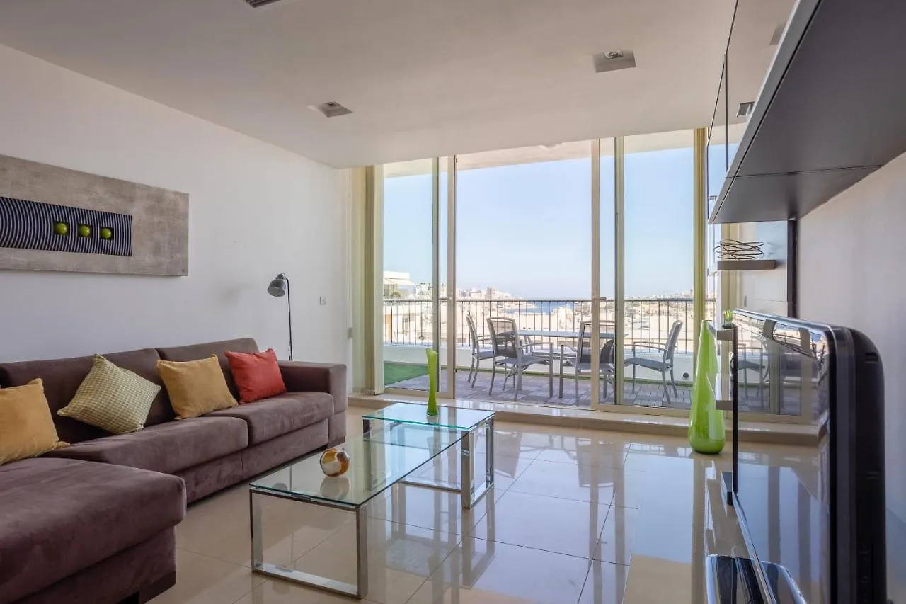 Superb Penthouse - Amazing Views - Large Terraces Apartment Gzira
